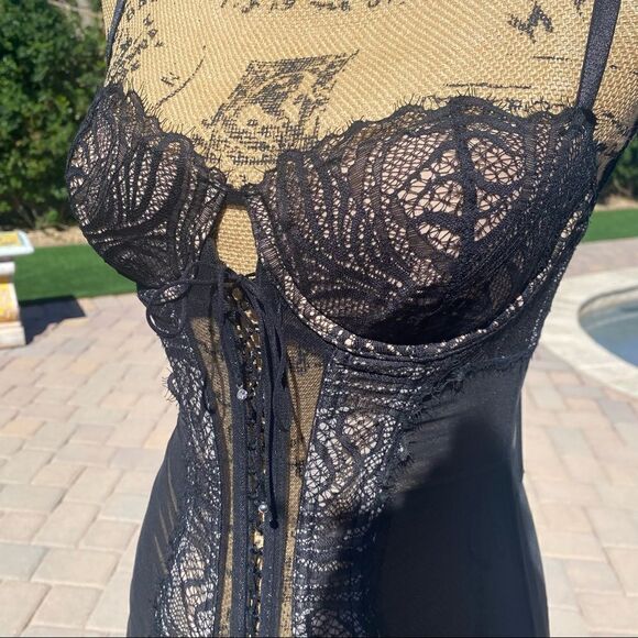 VICTORIA SECRET LINGERIE - Picture 2 of 11